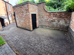 Photo 29- click for photo gallery